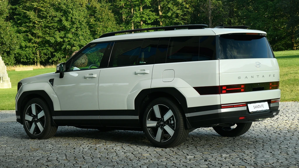 Hyundai Santa Fe 2025
