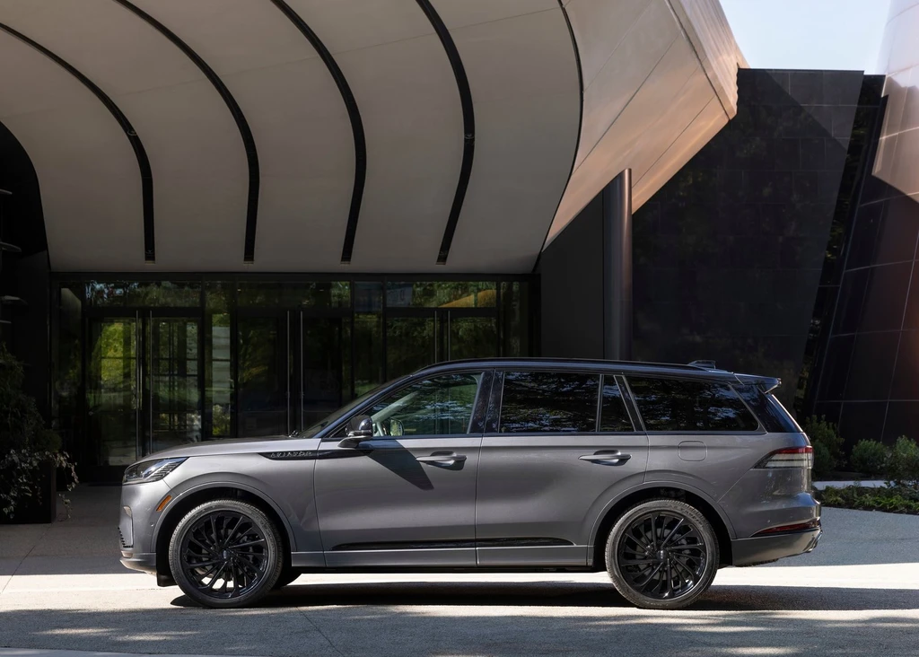 Lincoln Aviator 2025