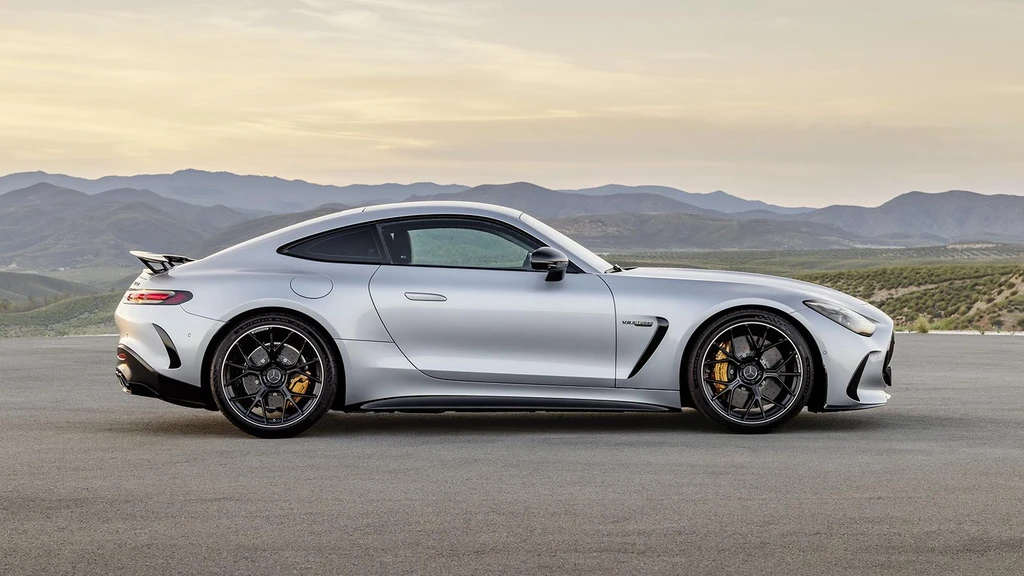 MercedesAMG GT 2025