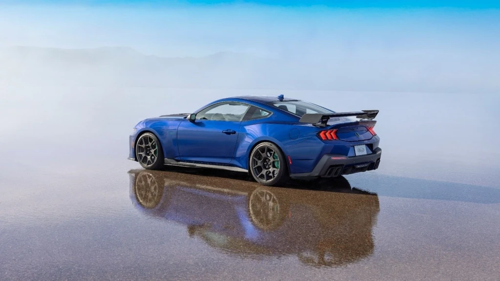 Ford Mustang Dark Horse SC 2027