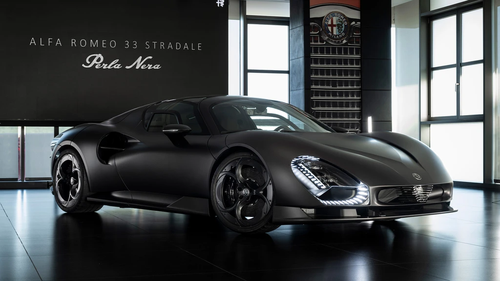 Alfa Romeo 33 Stradale Perla Nera