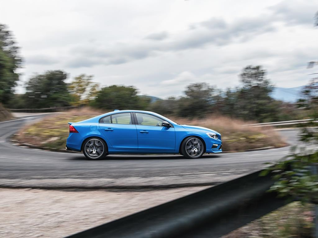 Volvo S60 Polestar 2017 - Autocosmos.com