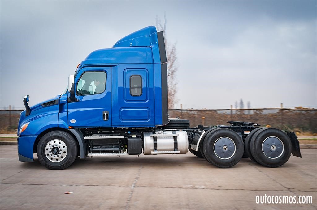 Тягач freightliner Cascadia