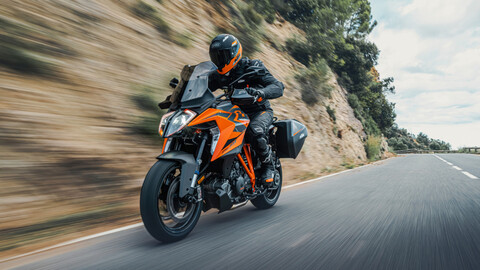 KTM 1290 Super Duke GT 2022