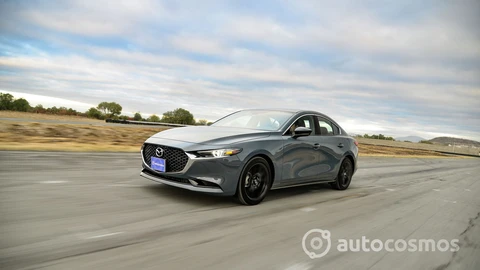 Mazda3 Sedán Turbo 2022 a prueba