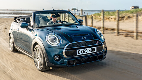 MINI Cooper S Convertible Sidewalk 2020