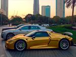 Porsche 918 Spyder color dorado