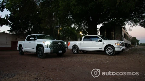 Toyota Tundra HEV 2023 VS Ford Lobo HEV 2023