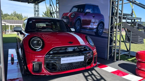 MINI JCW 1965 Victory Edition