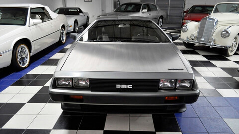 DeLorean DMC-12 guardado desde 1986