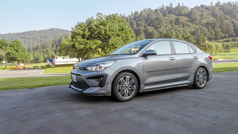 KIA Rio Sedán 2021