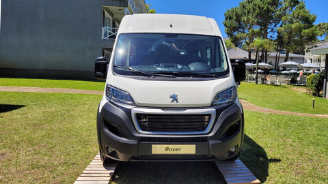 Peugeot Boxer y Citroën Jumper Minibus 17+1 lanzam