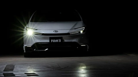 Toyota Prius por Tom's Racing