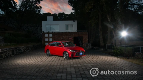 Toyota Yaris Sedán 2023 a prueba