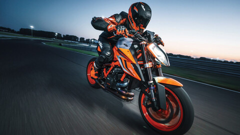 KTM 1290 Super Duke R y EVO 2022