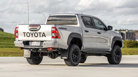 Toyota Hilux Mako: La anti Raptor de oriente