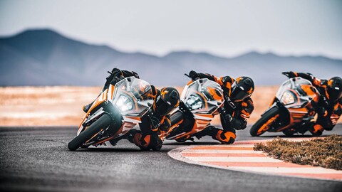 KTM RC 125 y 390 2022