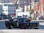 Ken Block haciendo drift con Mustang