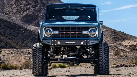 A este Ford Bronco no hay terreno que lo pare