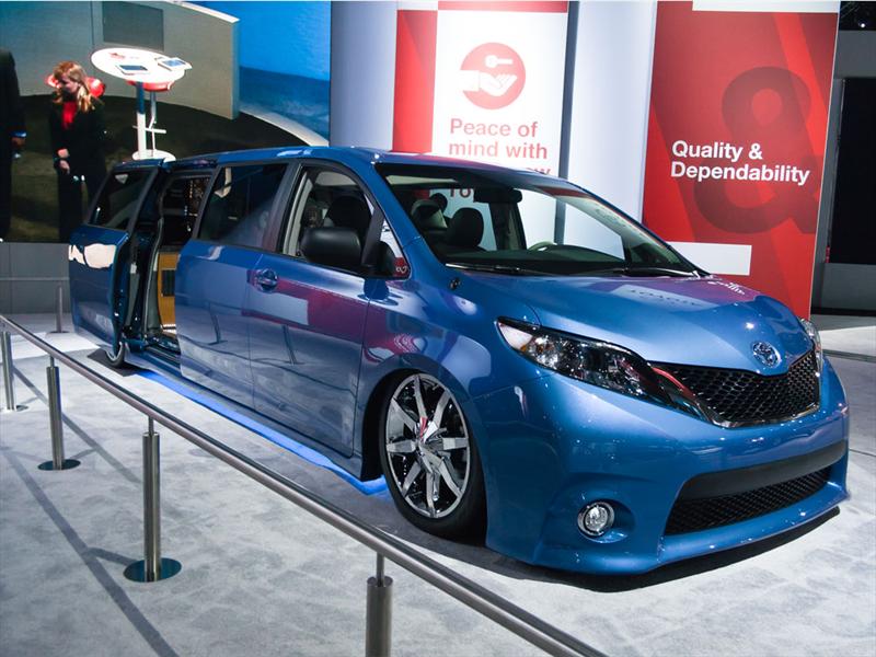 Toyota Sienna Swagger Wagon