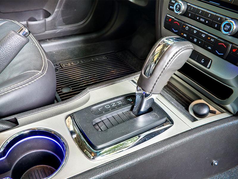Ford Fusion Hybrid 2011