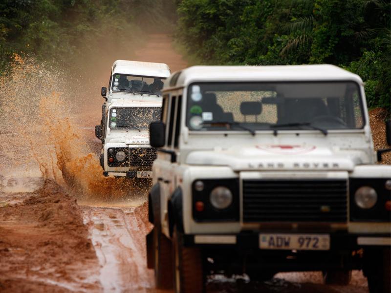 Land Rover Defender 2011