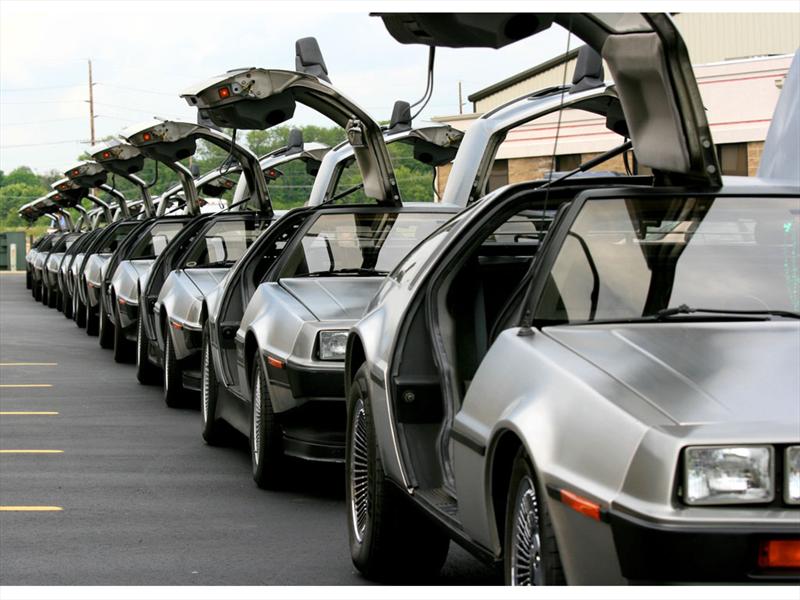 DeLorean DMC-12