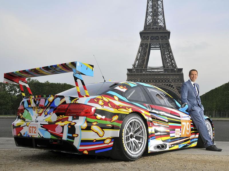 BMW M3 GT2 Art Car por Jeff Koons