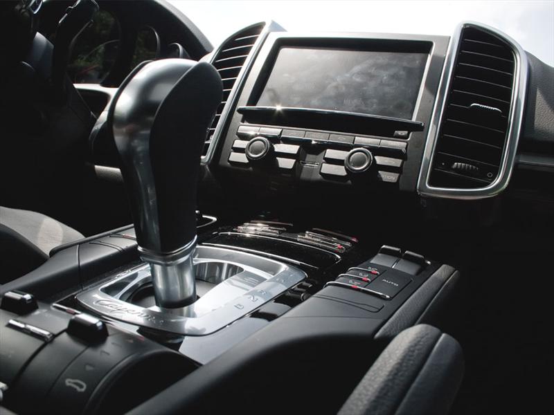 Porsche Cayenne 2011