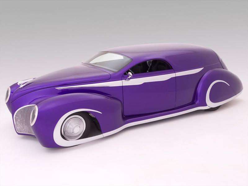 1939 Lincoln Sedan Deco Liner