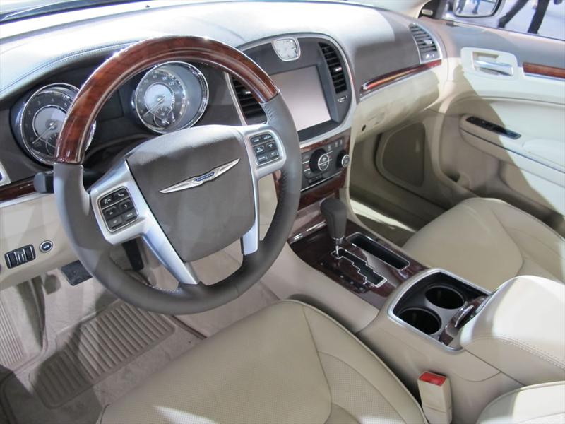 Chrysler 300 2012 en el Salón de Detroit 2011