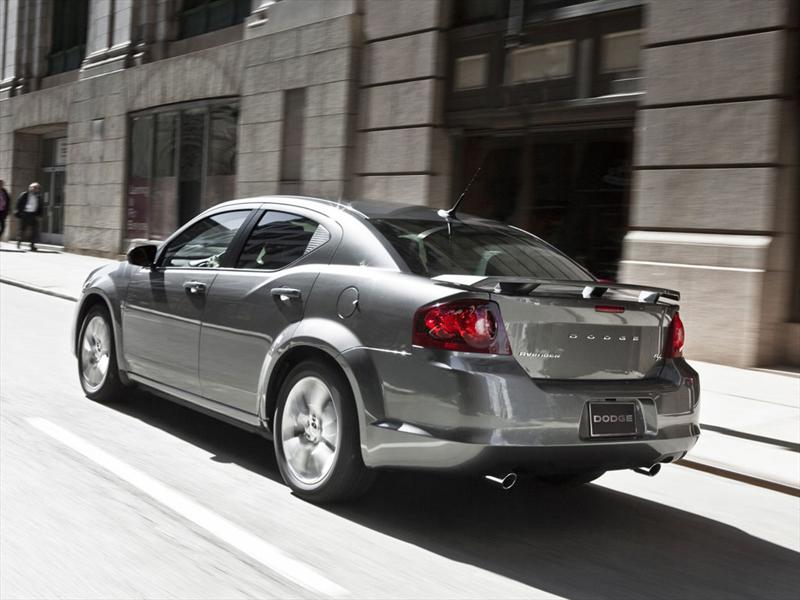 Dodge Avenger R/T 2012
