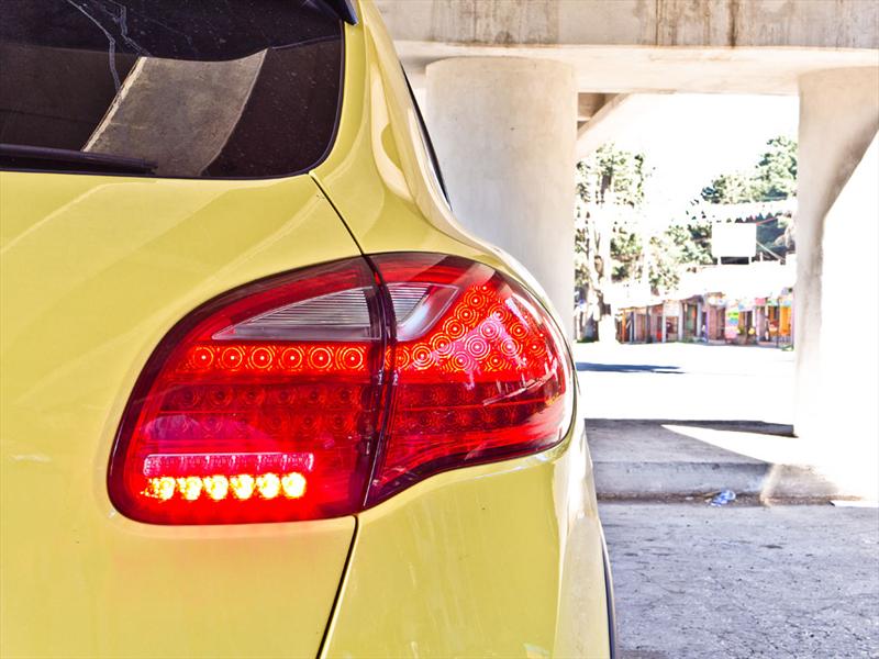 Porsche Cayenne S Hybrid 2011 prueba