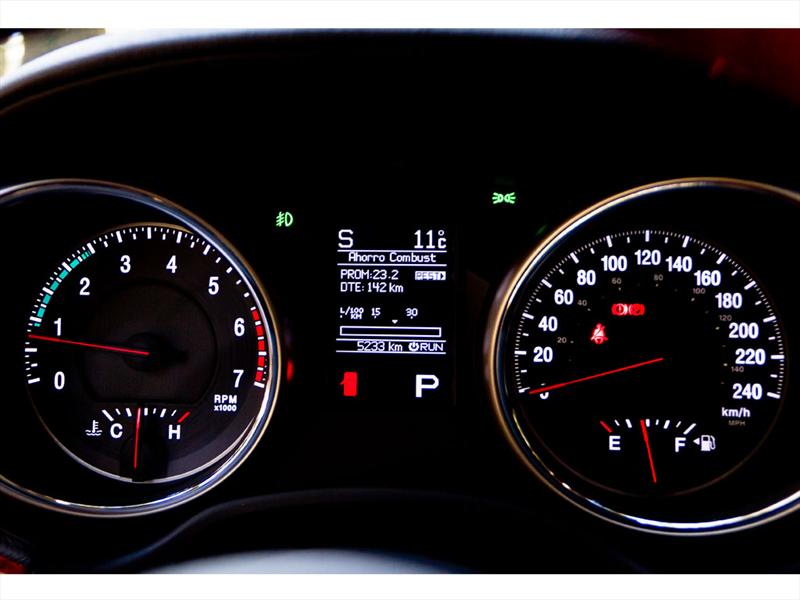 Grand Cherokee Overland 4x4 V8 HEMI 2011