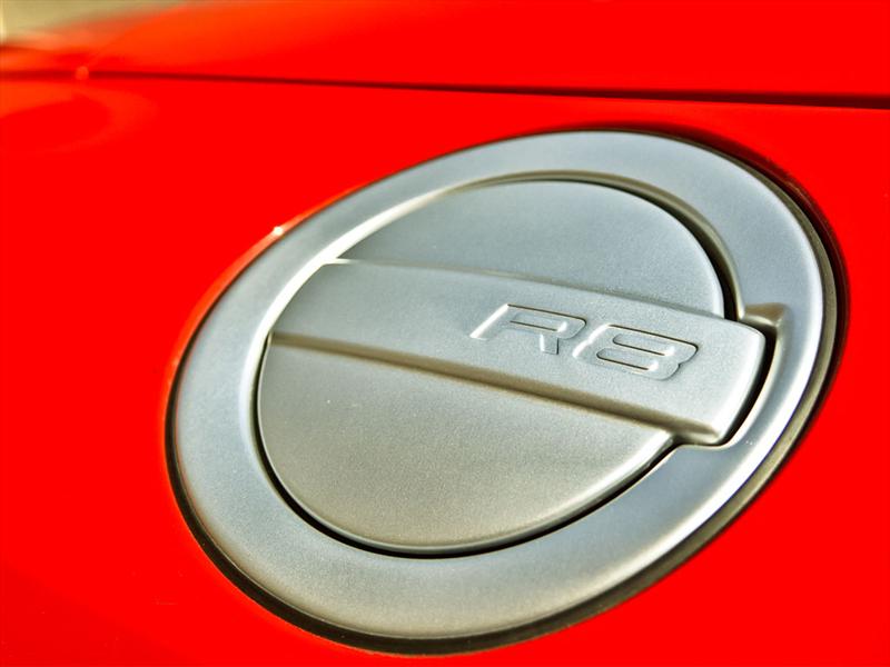 Audi R8 Spyder V10 5.3 FSI quattro 2011