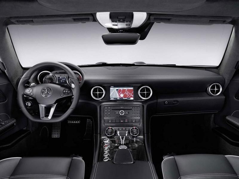 Mercedes Benz SLS AMG Gullwing