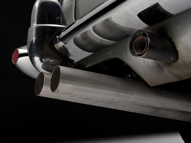 El Aston Martin DB5 de James Bond se subastará