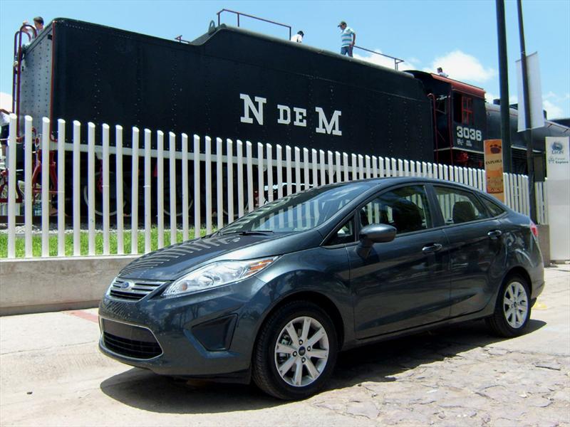 Ford Fiesta Sedán 2011