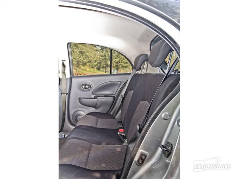 Nissan March 2011 prueba