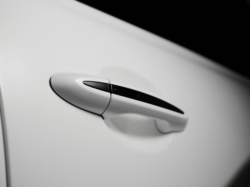 Jaguar XJ75 Platinum Concept