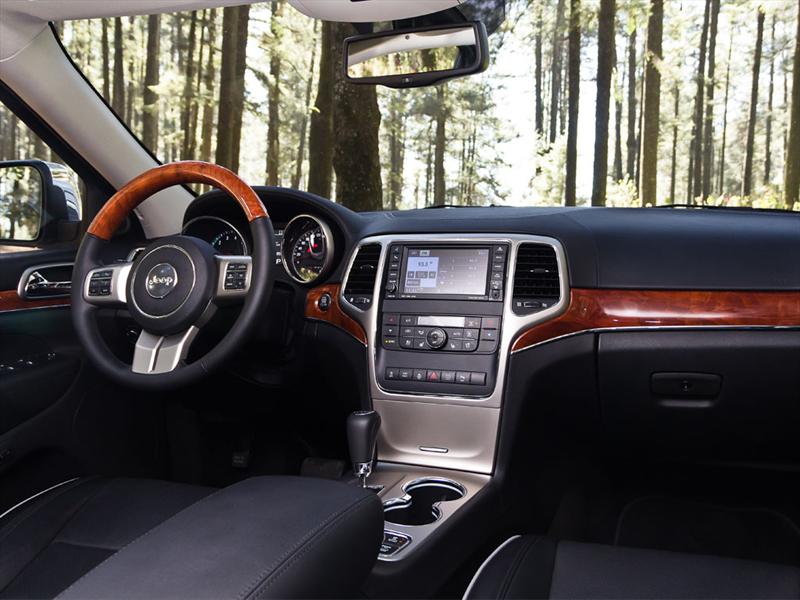 Grand Cherokee Overland 4x4 V8 HEMI 2011