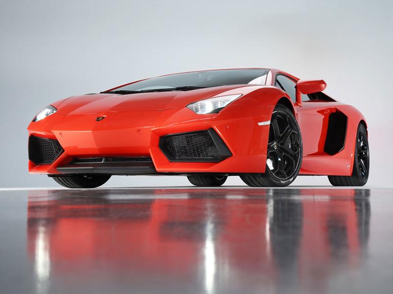 Lamborghini Aventador LP700-4