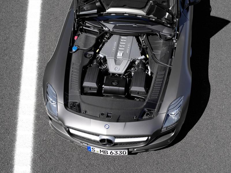 Mercedes-Benz SLS 63 AMG Roadster 2012