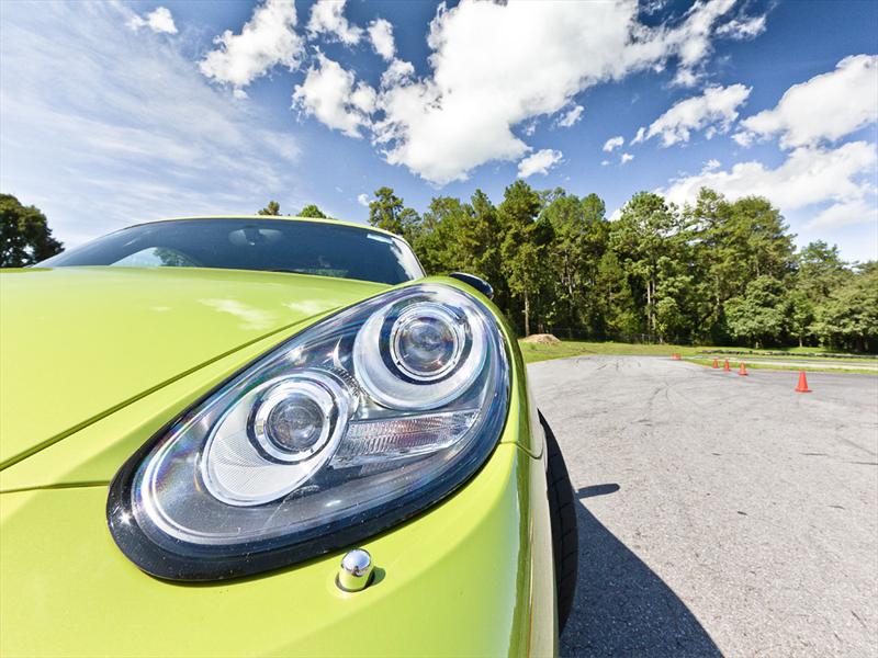 Porsche Cayman R prueba