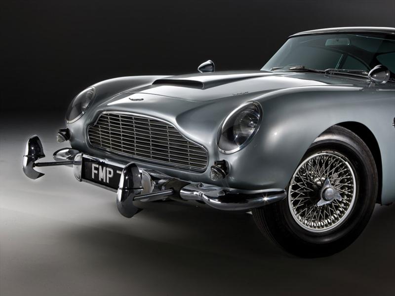 El Aston Martin DB5 de James Bond se subastará