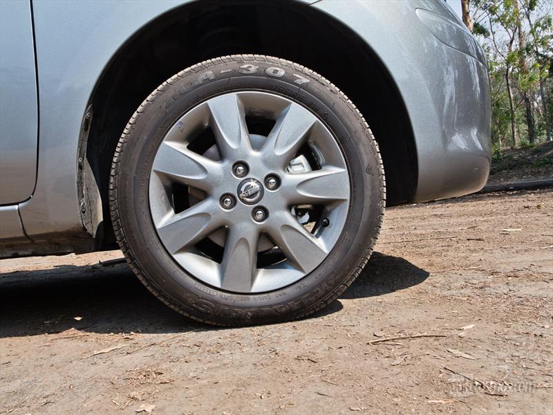 Nissan March 2011 prueba