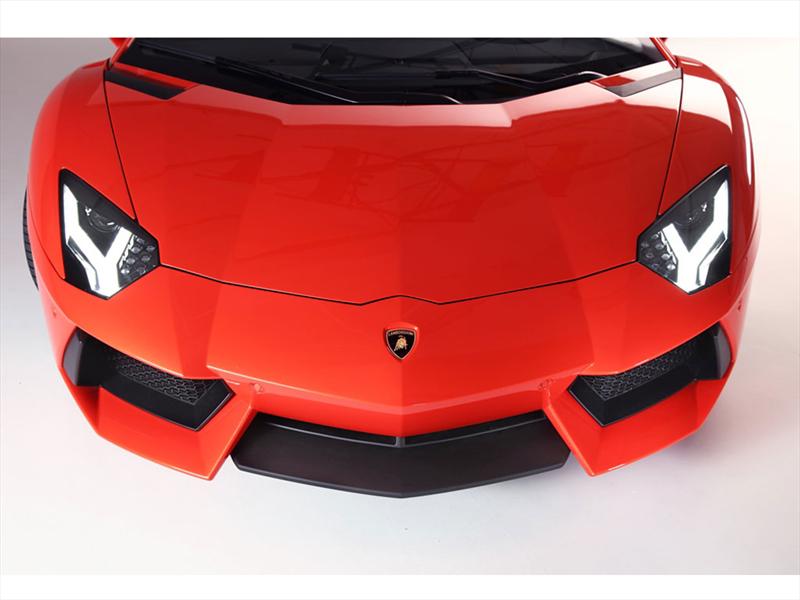 Lamborghini Aventador LP700-4