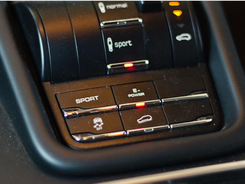 Porsche Cayenne S Hybrid 2011 prueba