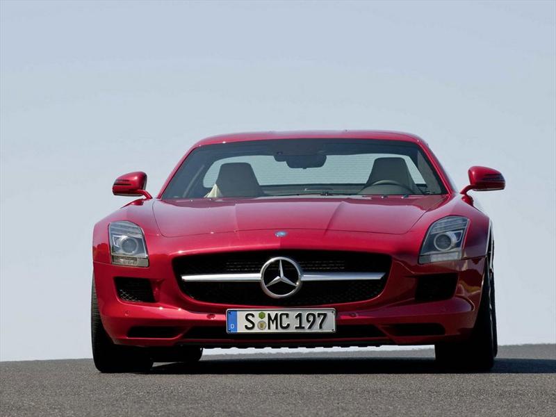 Mercedes Benz SLS AMG Gullwing