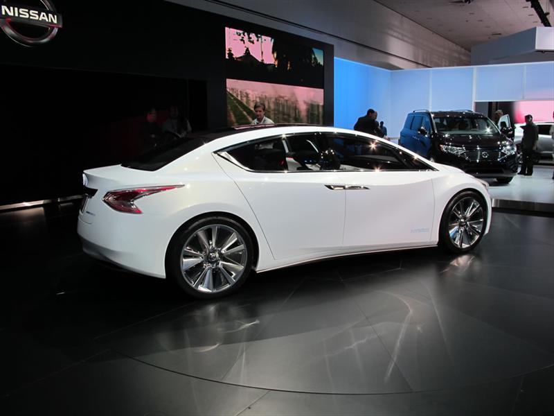 Nissan Ellure Concept